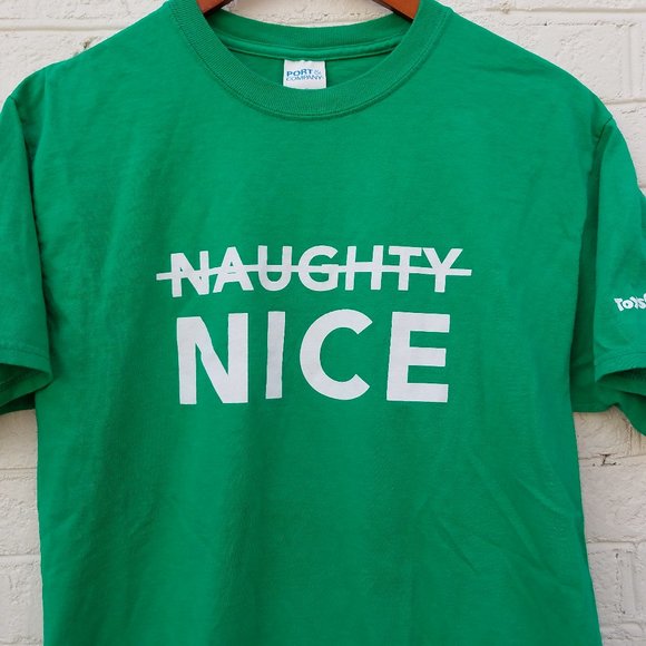 $5 SALE * ToysR'Us Green Holiday Staff T-shirt -Men's Size Medium - Picture 5 of 8